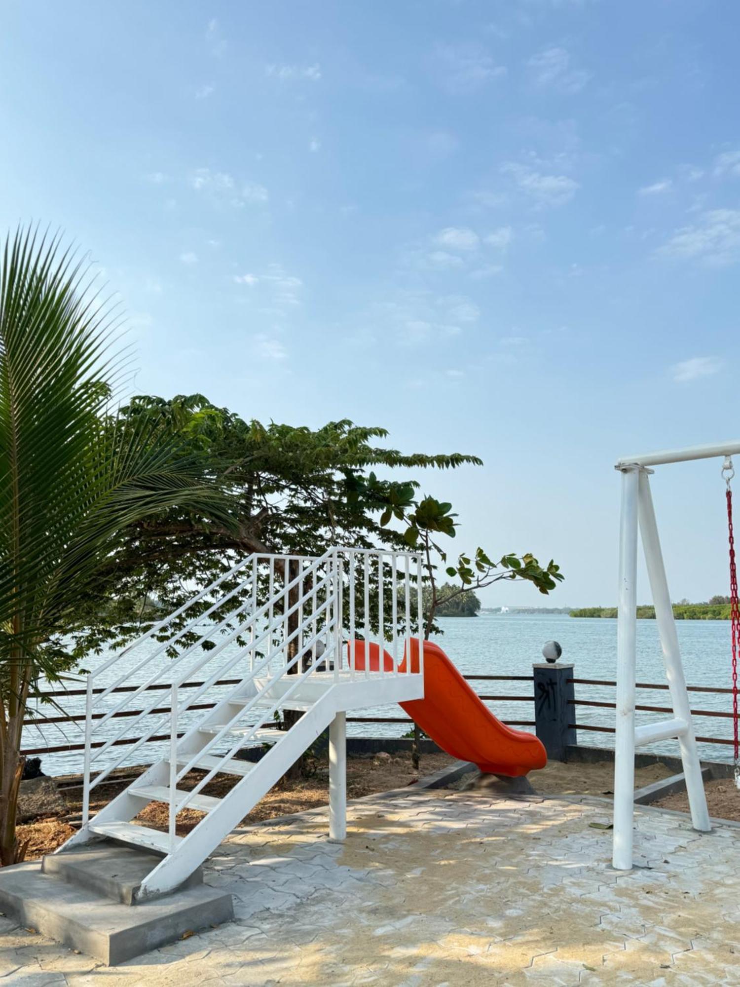 Kalyānpur The Glasswater By The Backwater Homestay מראה חיצוני תמונה